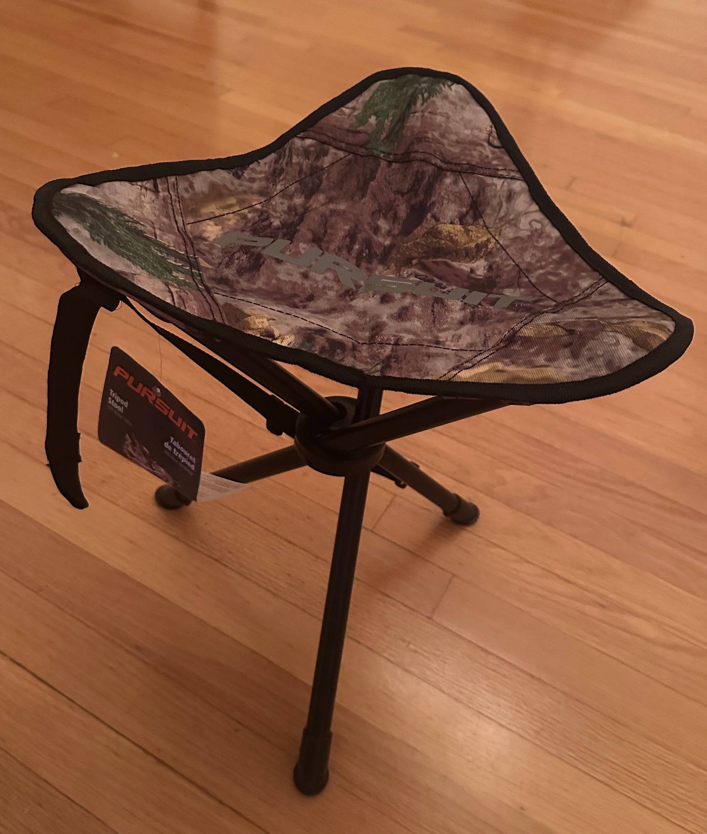 Folding Tripod Portable Outdoor Stool (Camo Pattern)